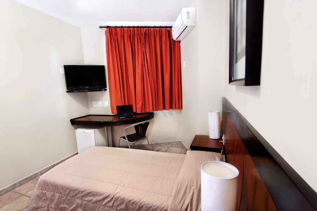 Hotel Dom Henrique Timóteo Zewnętrze zdjęcie