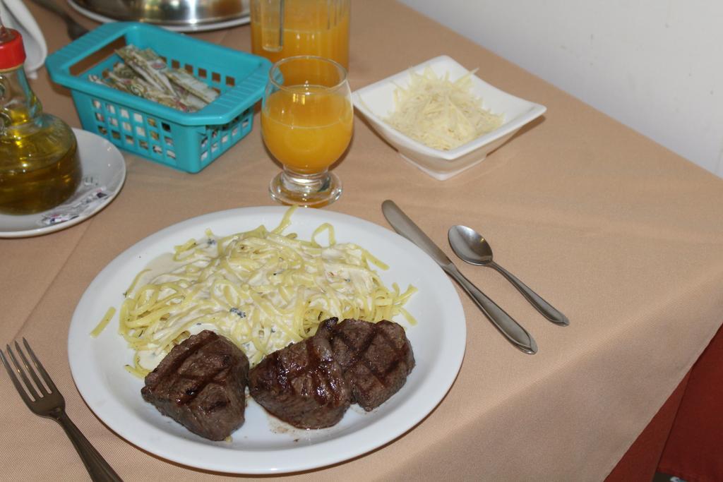 Hotel Dom Henrique Timóteo Zewnętrze zdjęcie