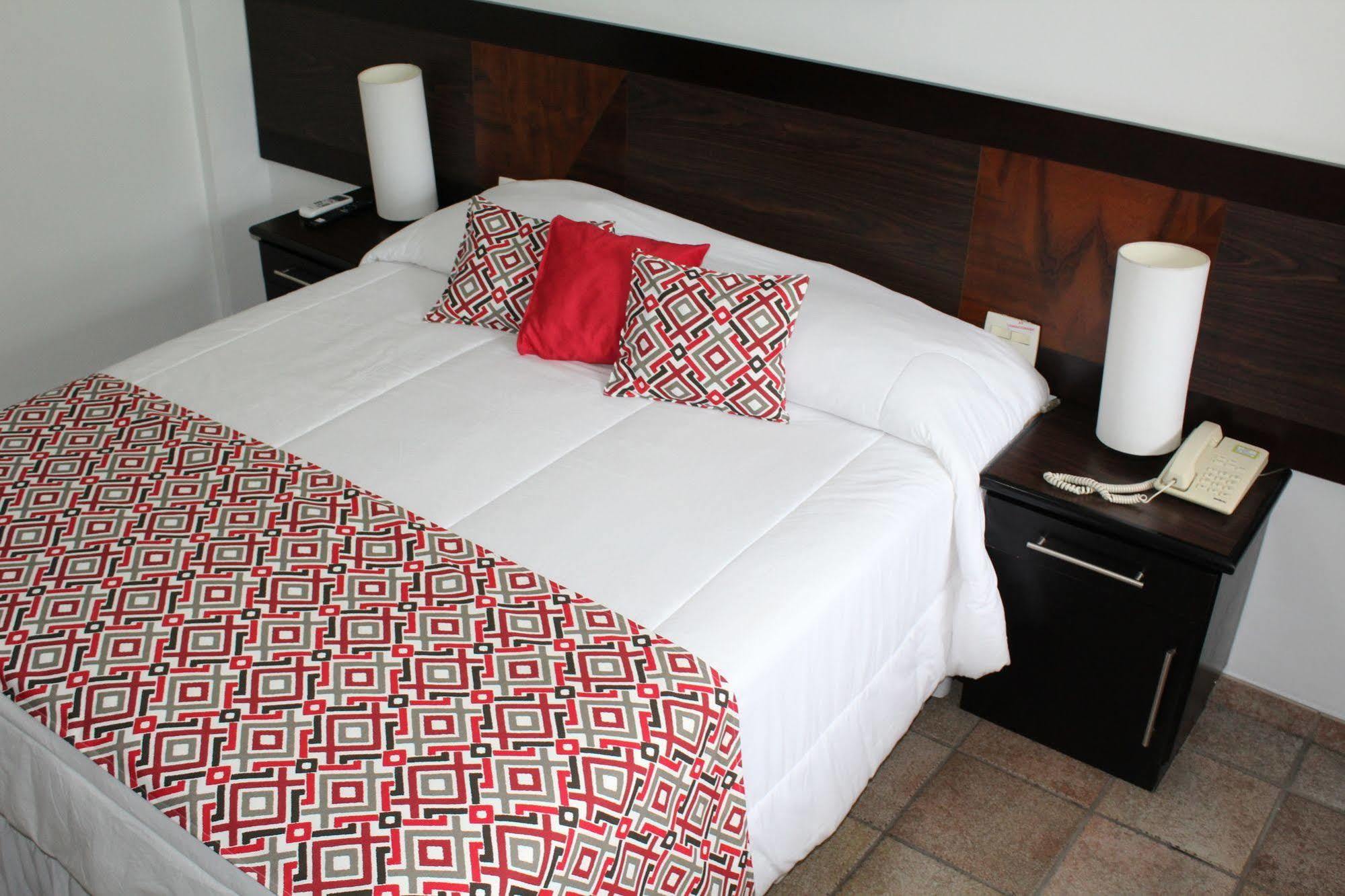 Hotel Dom Henrique Timóteo Zewnętrze zdjęcie